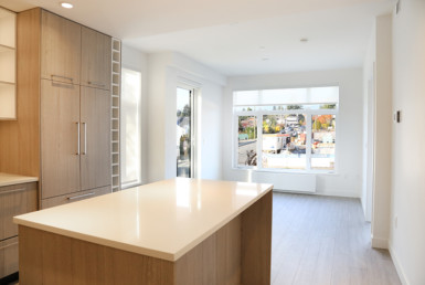 Luxury Wood Laminate Kitchen