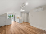 962 E 13th Ave Vancouver Upper Suite 04