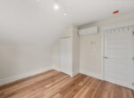 962 E 13th Ave Vancouver Upper Suite 12