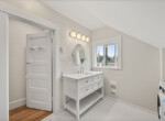 962 E 13th Ave Vancouver Upper Suite 13